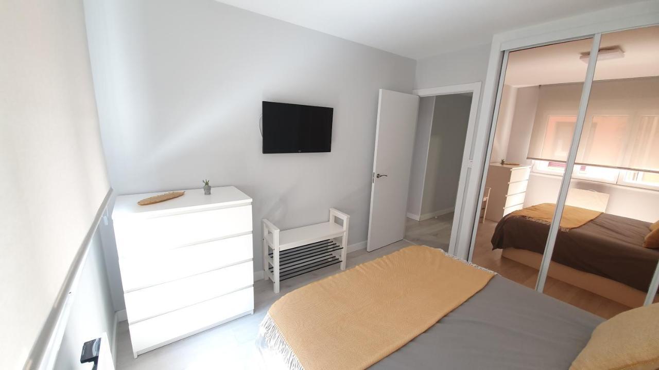 Centro-Puerto Deportivo Lägenhet Gijón Exteriör bild